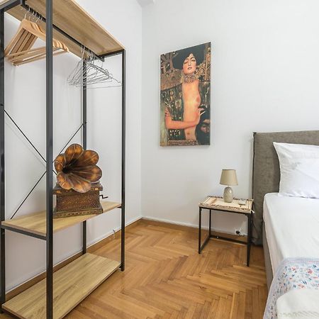 Andromar In The Heart Of Kolonaki Apartment Атина Екстериор снимка